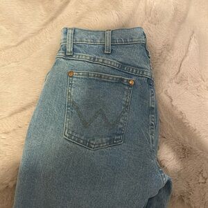 brand new never worn wrangler 3x32 women’s light wash jeans